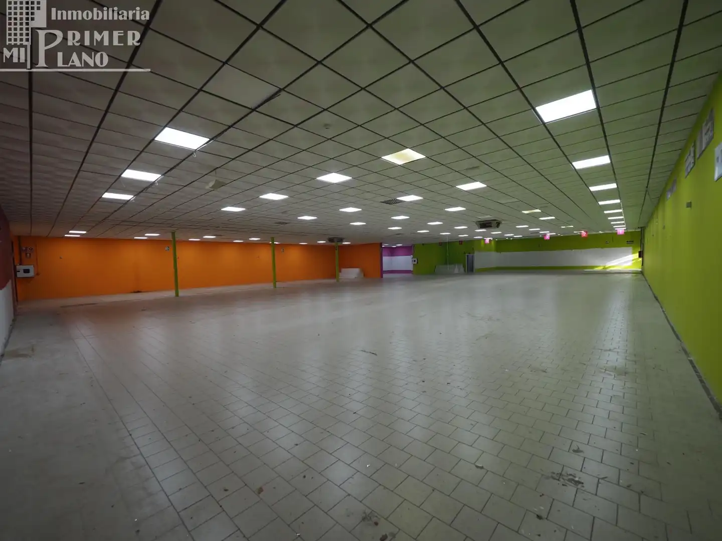 Local comercial de lloguer a Tomelloso