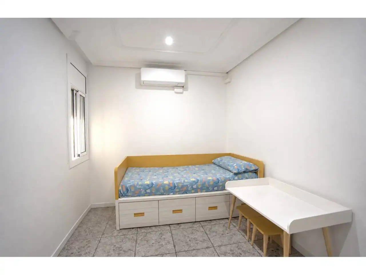 Bedroom of Flat for sale in La Llagosta  with Air Conditioner and Balcony