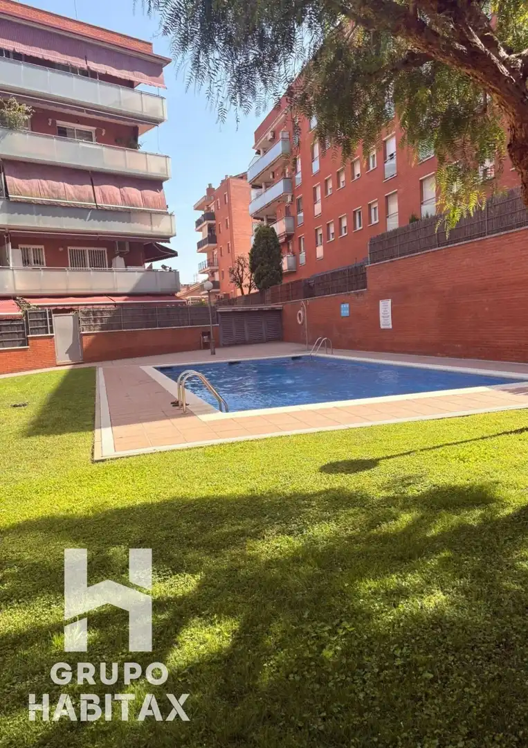 Dúplex en venta en Calle BARBERA DEL VALLES, Can Clos - Pinetons