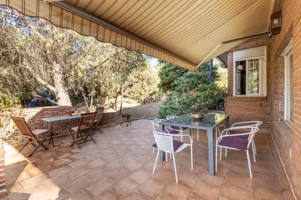 Terrasse von Haus oder Chalet zum Verkauf in Torrelodones mit Heizung, Privatgarten und Terrasse