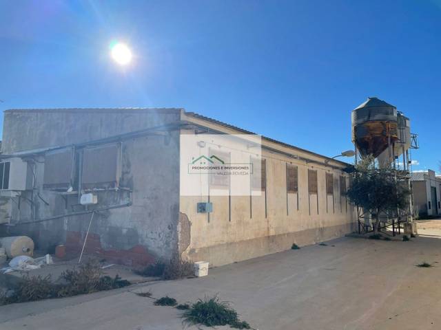 Nave industrial en Venta en Calle Escritor José Saramago, 3C en Iniesta