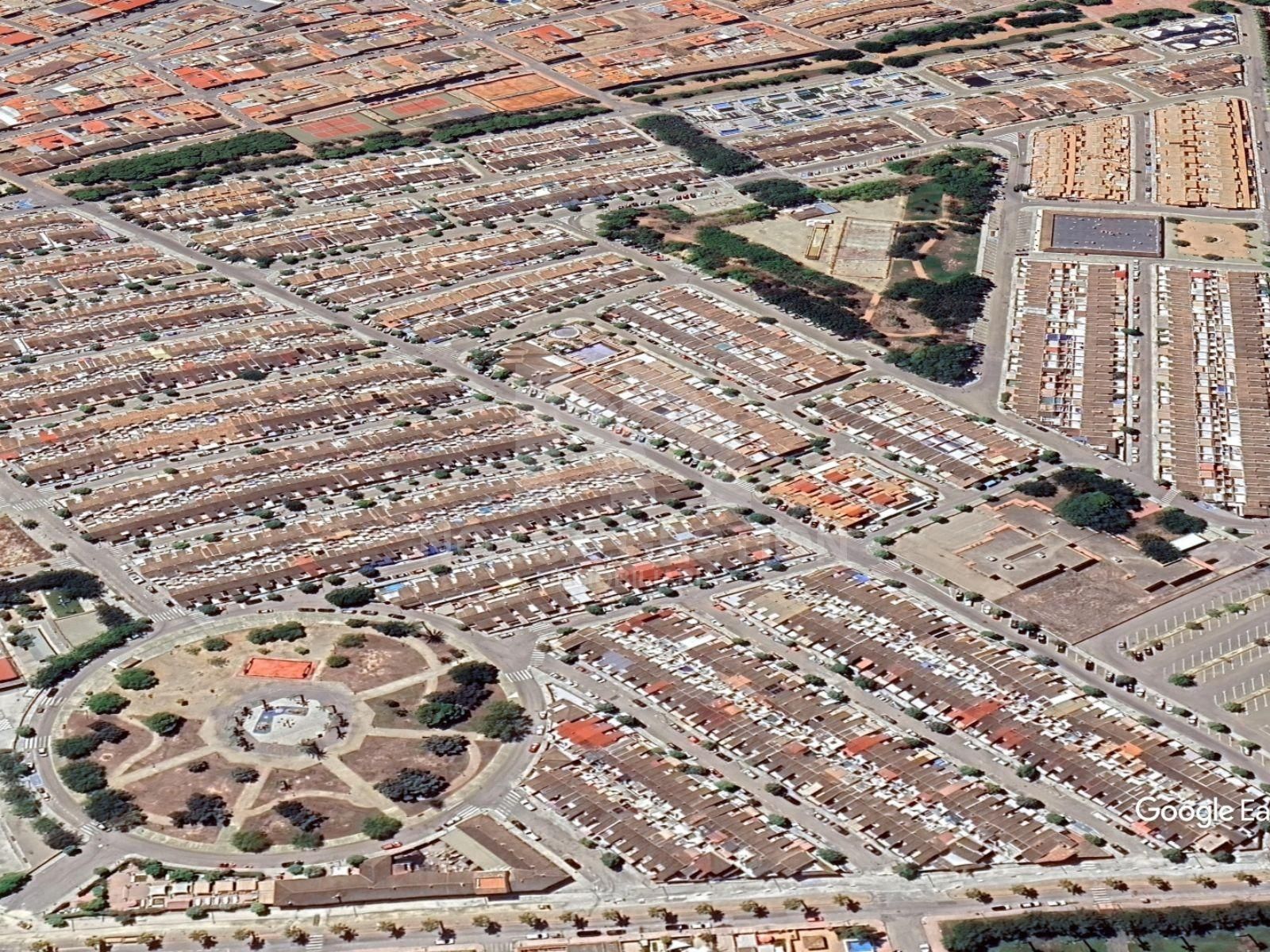 Vista exterior de Casa adosada en venda en Los Alcázares amb Terrassa