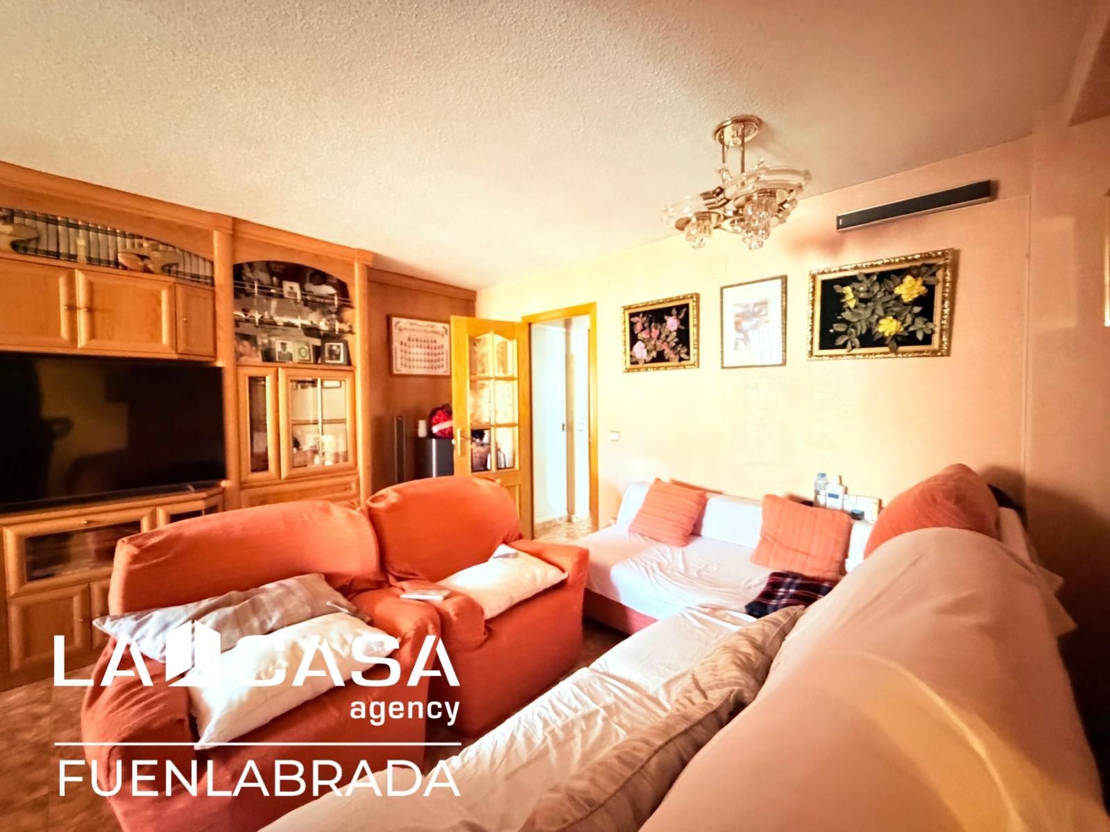 Living room of Flat for sale in Fuenlabrada  with Heating and Storage room