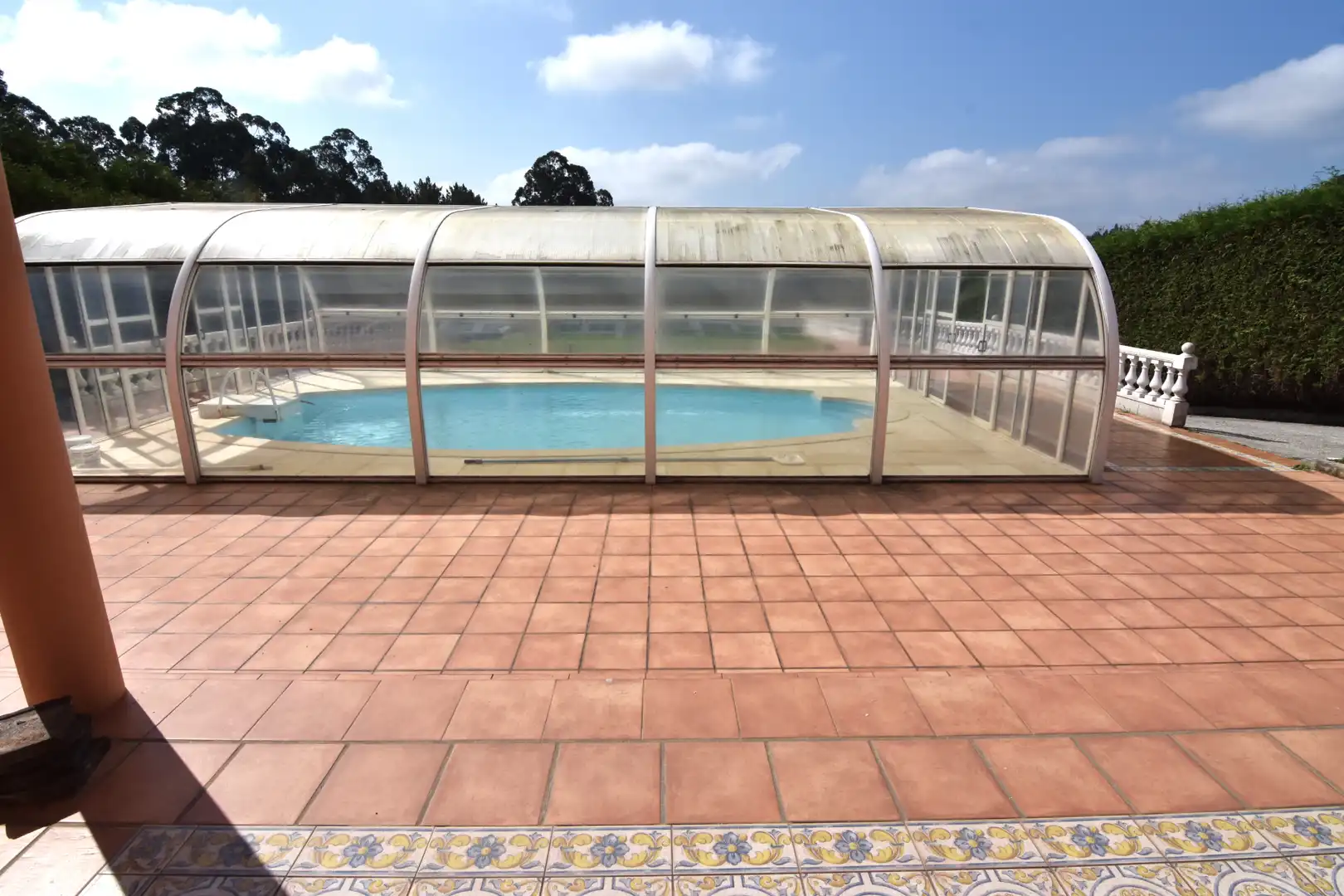 Piscina de Casa o chalet en venta en Bergondo con Calefacción, Jardín privado y Parquet