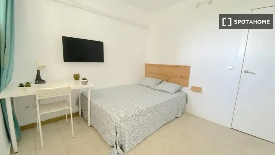 Bedroom of Flat for rent in Sevilla  with Air Conditioner, Heating and Furnished