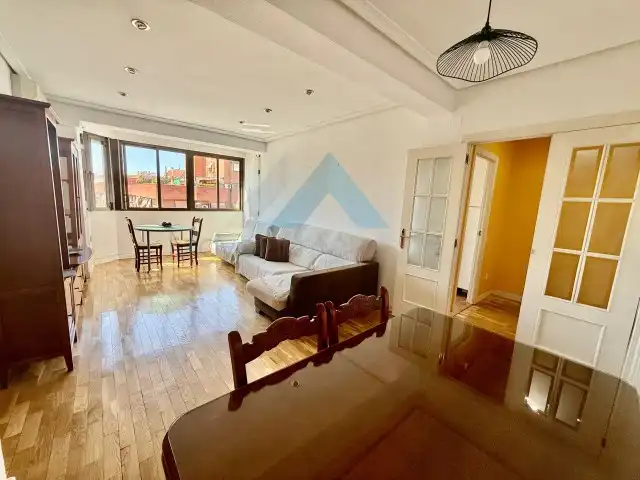 Sala d'estar de Pis en venda en Madrid amb Aire condicionat, Calefacció i Parquet