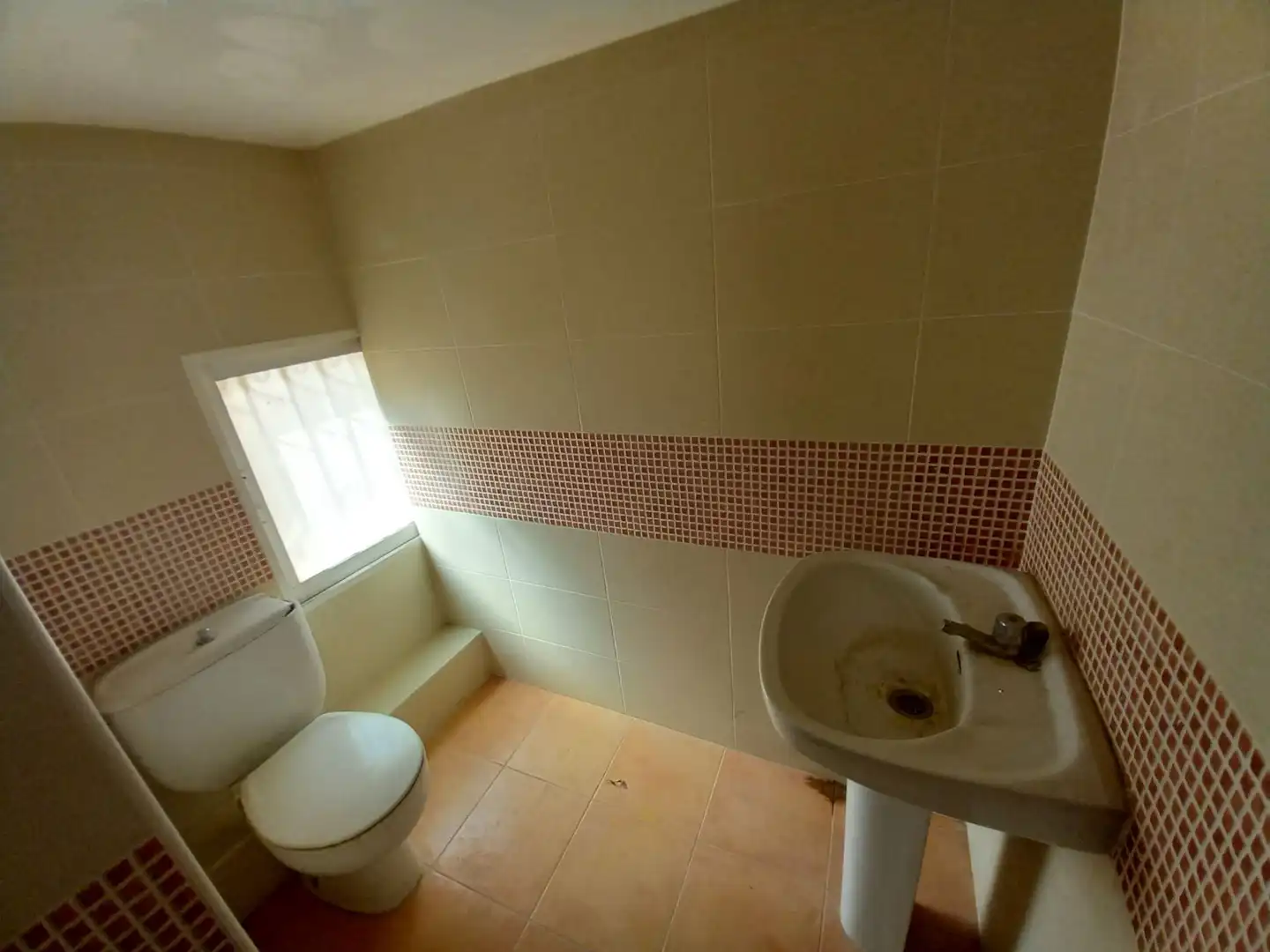 Baño de Local en venta en Lorca