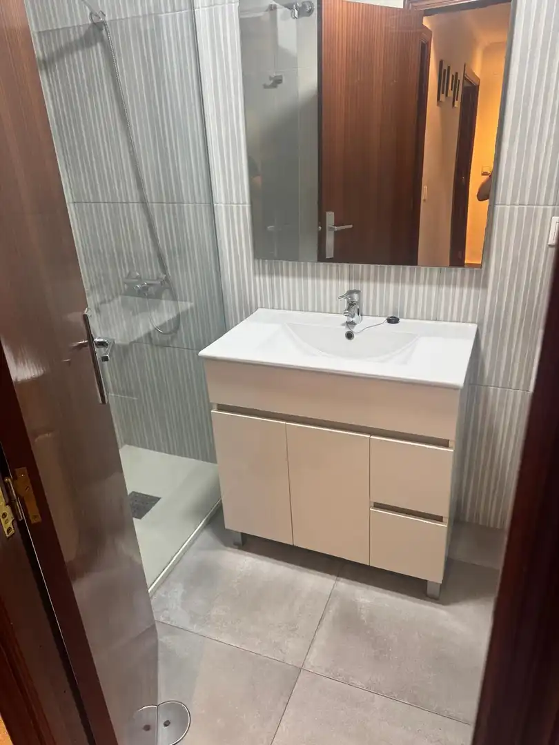 Badezimmer von Wohnung zur Miete in Elda