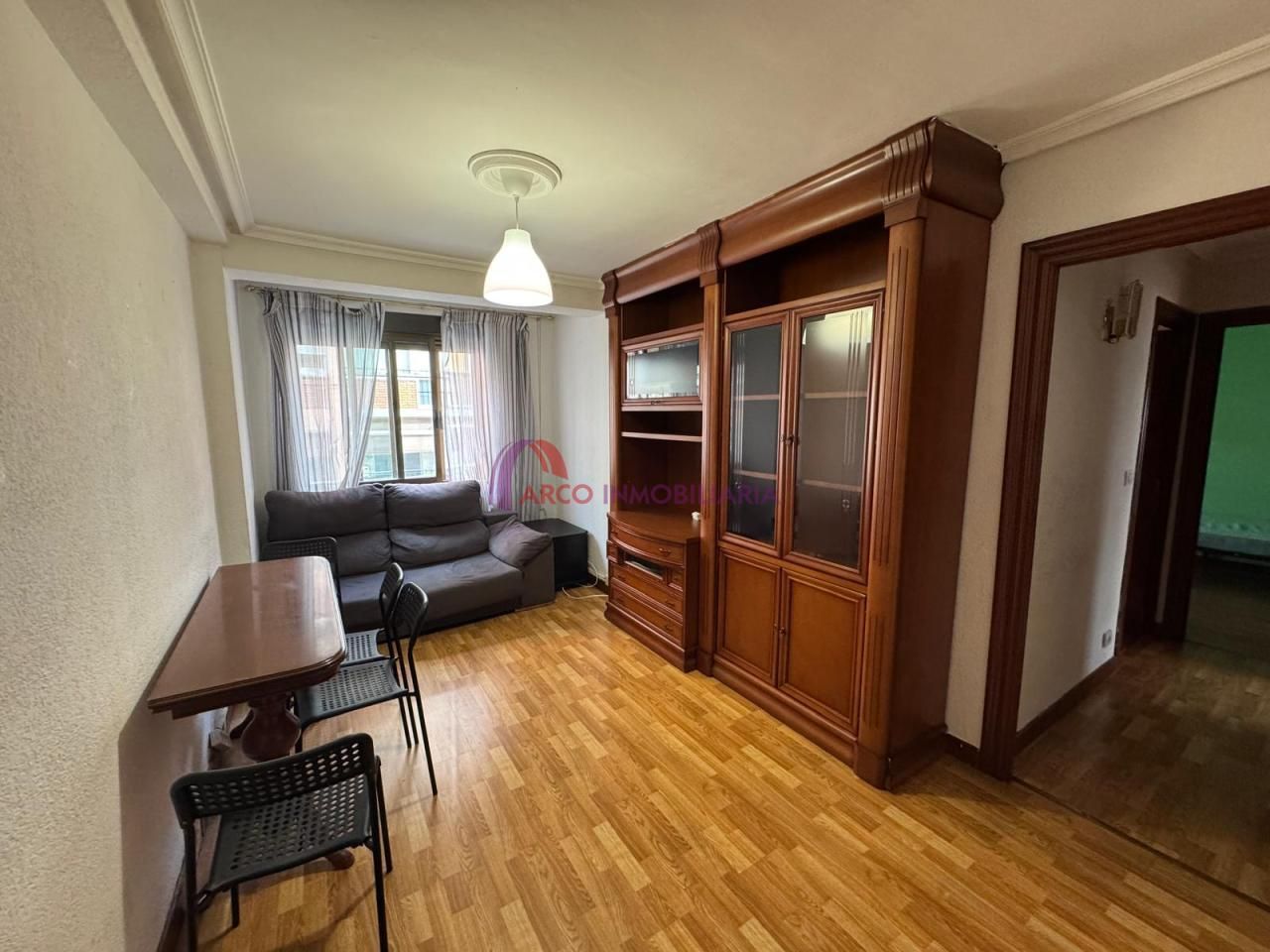 Sala d'estar de Pis de lloguer en Burgos Capital amb Calefacció i Terrassa