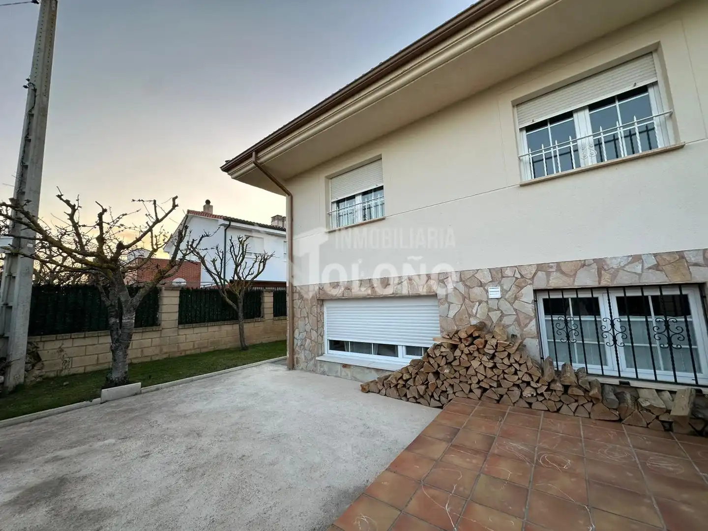 Exterior view of Houses for sale in Anguciana  with Heating, Private garden and Parquet flooring