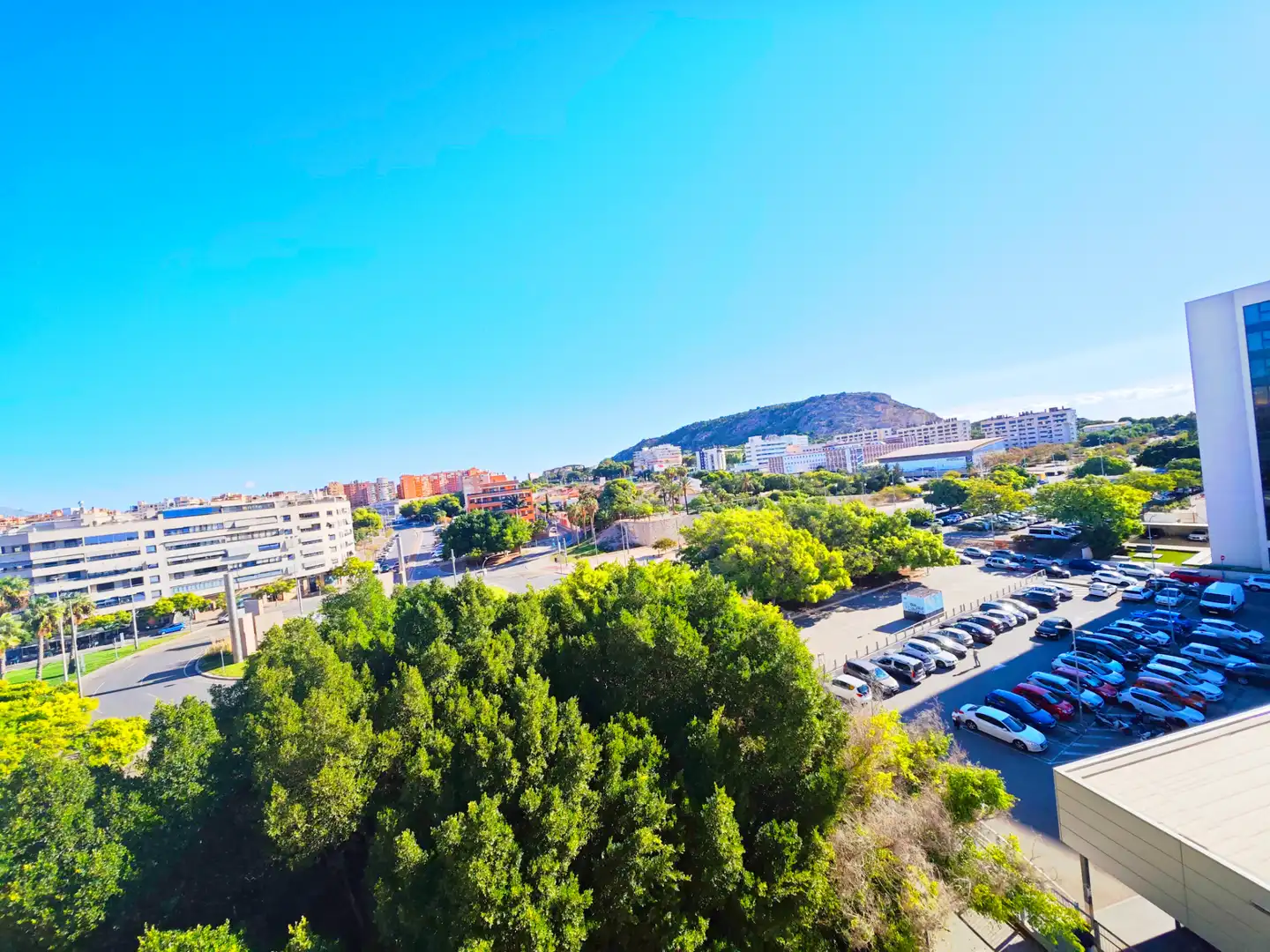 Vista exterior de Pis en venda en Alicante / Alacant amb Aire condicionat, Terrassa i Moblat