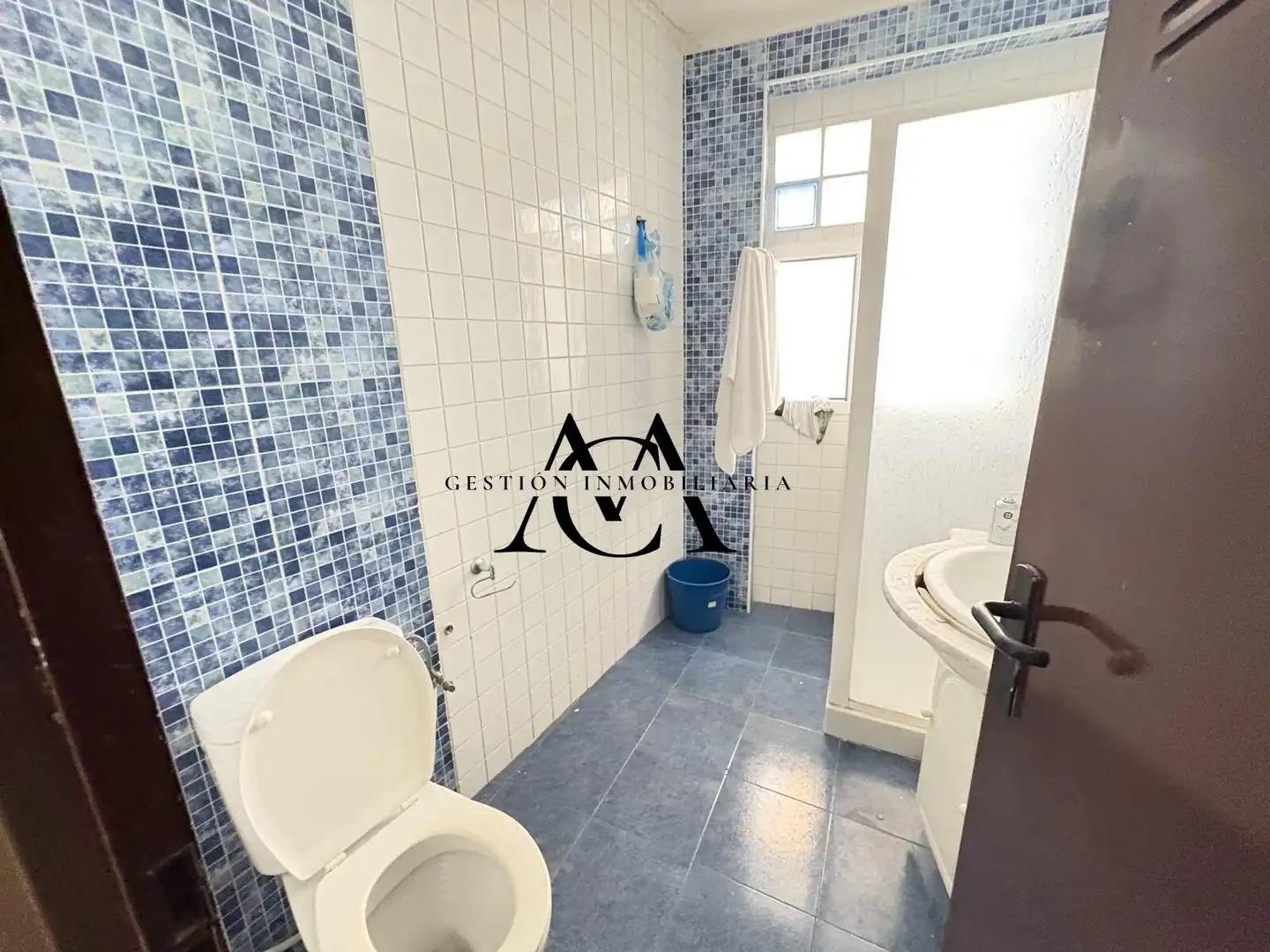 Bany de Casa o xalet en venda en Moriles