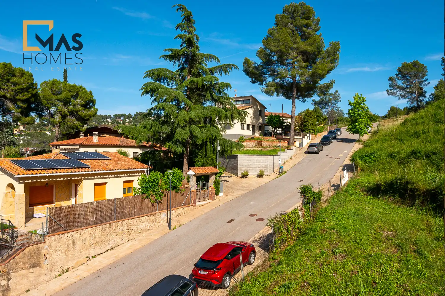 Casa adosada en venda a Ptge de Planella, Castellví de Rosanes