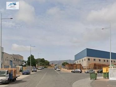 Nave industrial en venta en Calle MODELISTAS 12