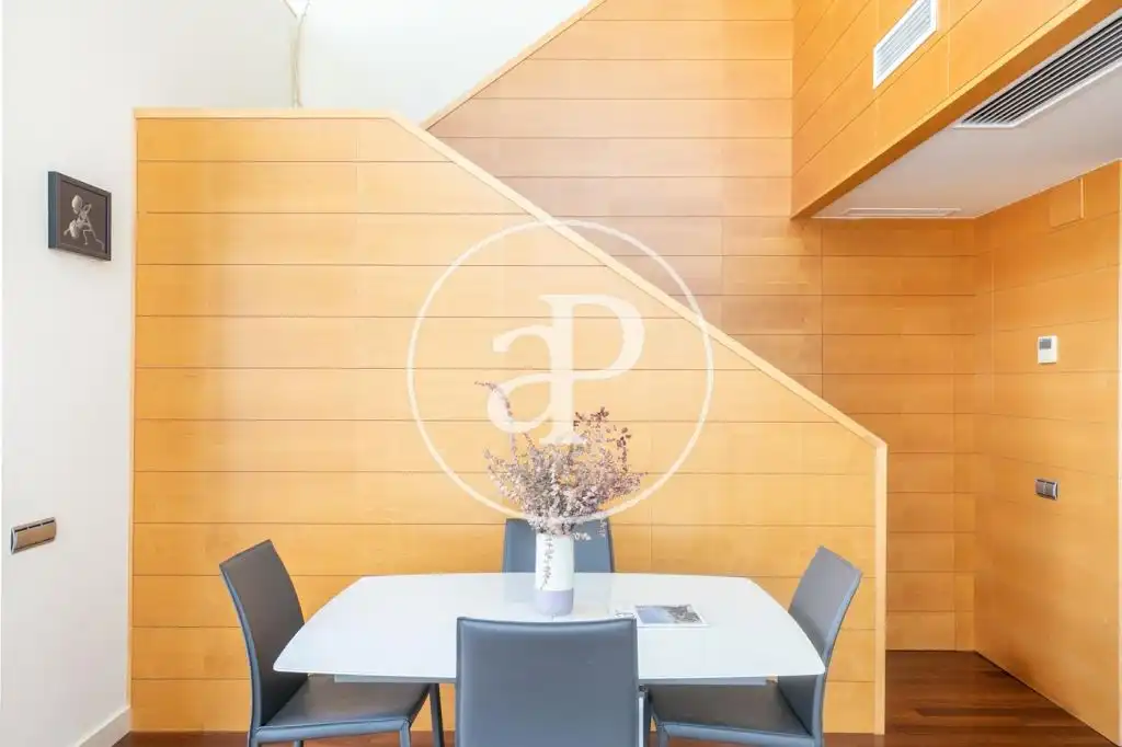 Comedor de Ático en venta en Barcelona con Aire acondicionado, Calefacción y Terraza