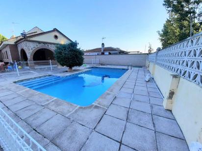 Swimming pool of House or chalet for sale in Escalona  with Heating, Private garden and Swimming Pool