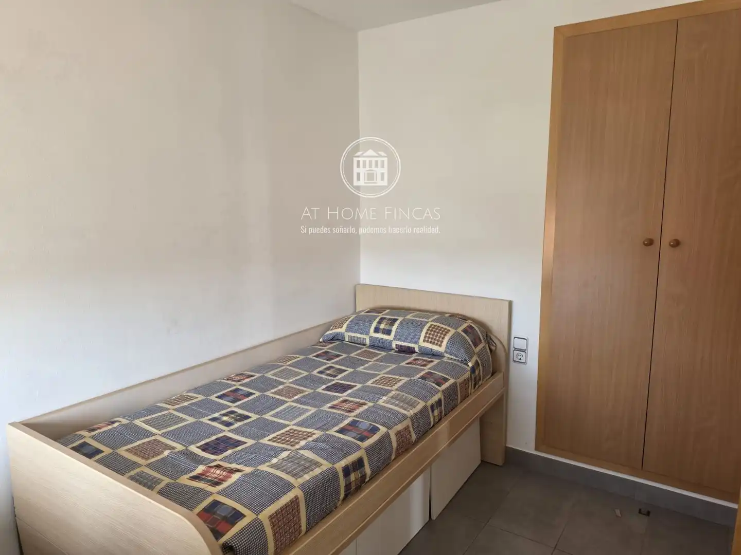 Bedroom of Flat for sale in Roda de Berà  with Terrace, Swimming Pool and Community pool