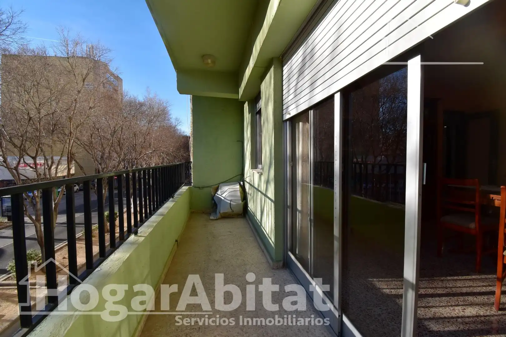Vista exterior de Piso en venta en Oliva con Terraza, Amueblado y Balcón