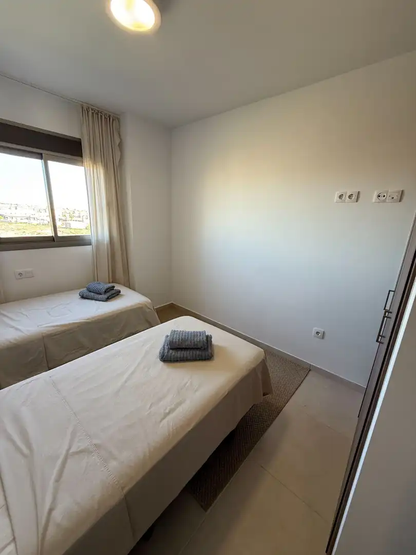Habitación de Ático en venta en Orihuela con Aire acondicionado, Terraza y Trastero