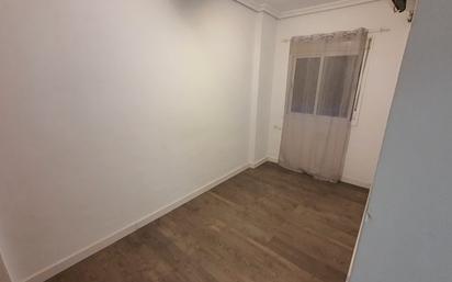 Bedroom of Duplex for sale in  Sevilla Capital  with Storage room