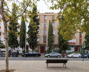 Vista exterior de Pis en venda en  Granada Capital amb Aire condicionat, Jardí privat i Balcó