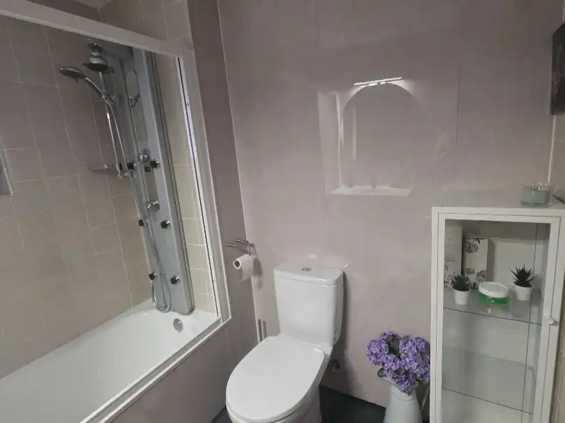 Bathroom of Flat for rent in Guardo  with Furnished