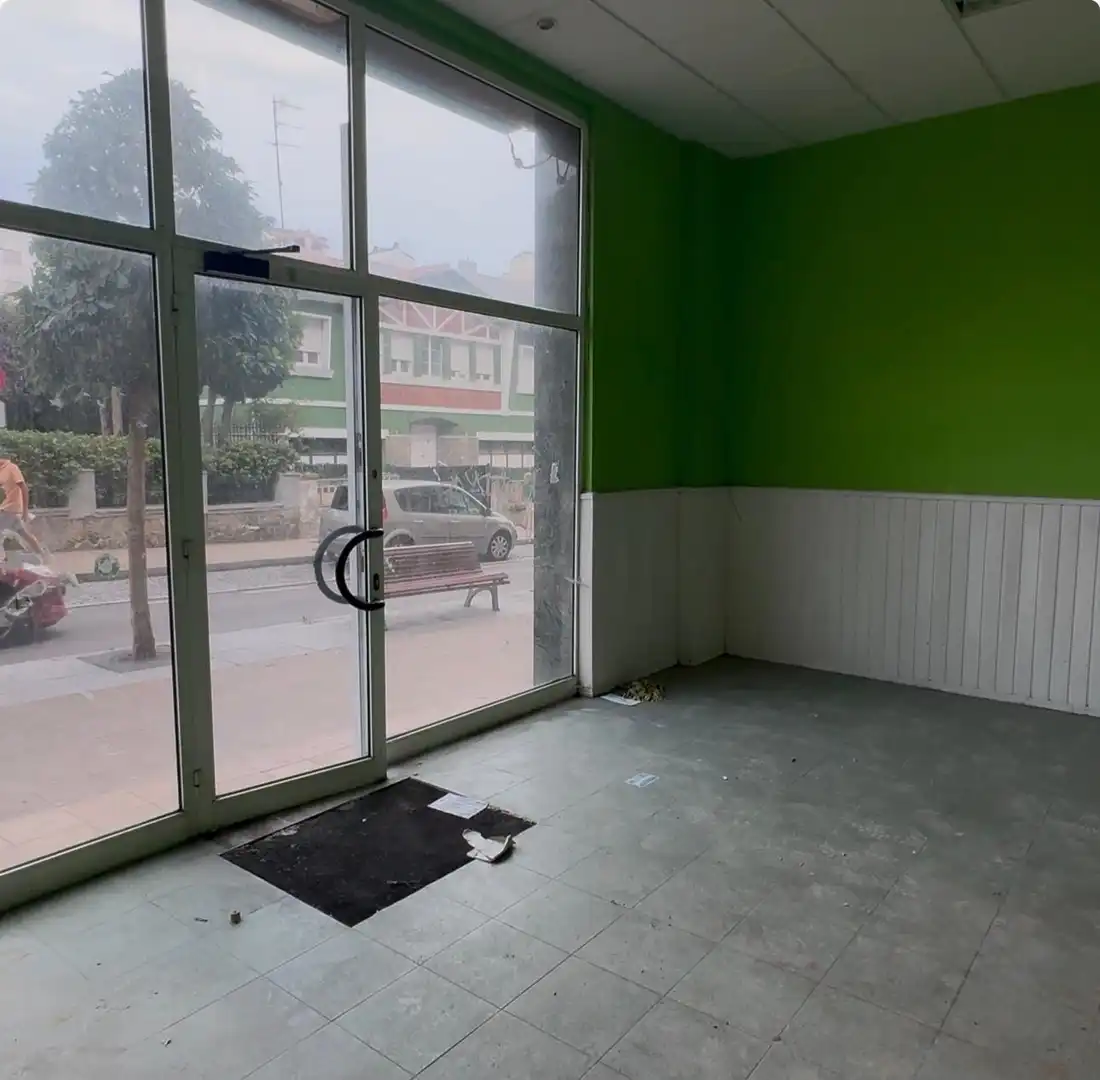 Local comercial en venda a Centro, imagen 2