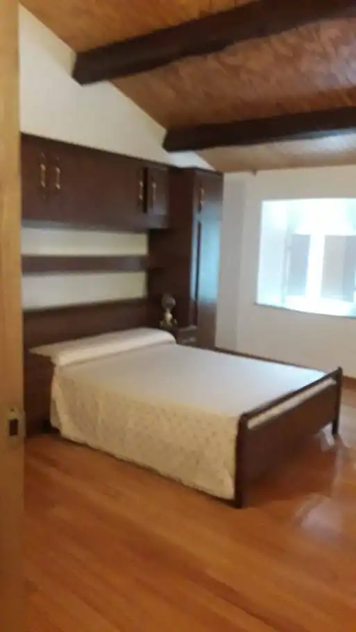 Dormitori de Casa o xalet en venda en Mondoñedo amb Jardí privat i Moblat