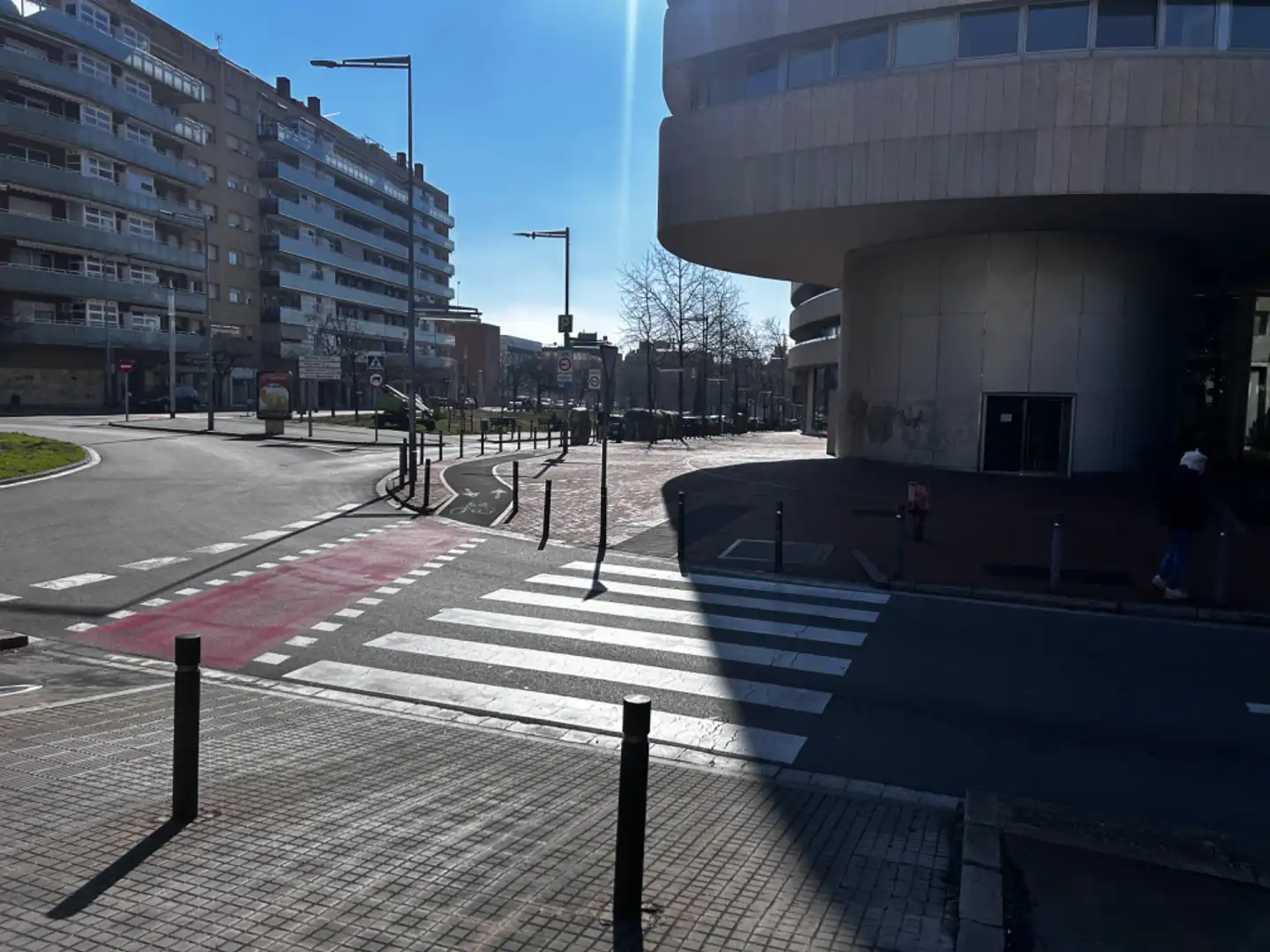 Vista exterior de Edifici en venda en Terrassa