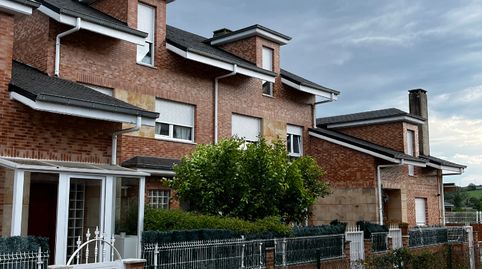 Foto 2 de Casa adosada en venta en Calle Tanos, 647d, Tanos, Torrelavega