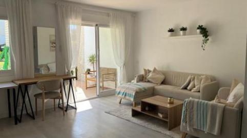 Foto 2 de Dúplex de alquiler en Los Naranjos, Málaga