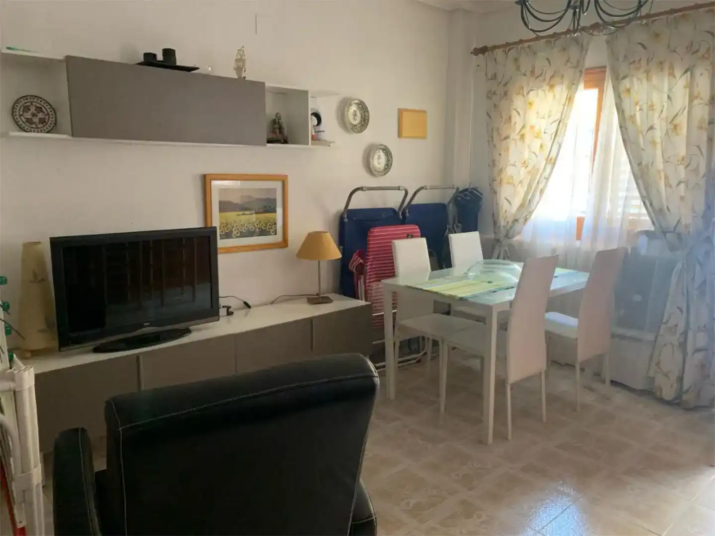 Sala d'estar de Dúplex en venda en Torrevieja amb Piscina, Moblat i Balcó