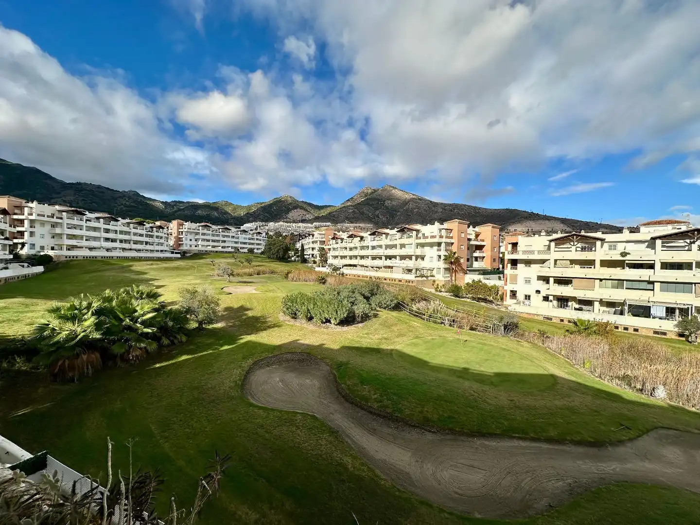 Außenansicht von Wohnungen zum Verkauf in Benalmádena mit Klimaanlage, Heizung und Terrasse