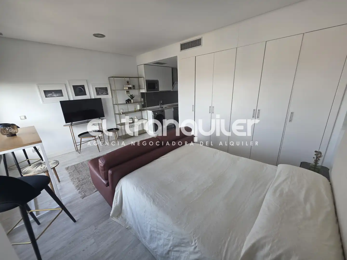 Bedroom of Study for rent in Madrid  with Air Conditioner, Parquet flooring and Swimming Pool