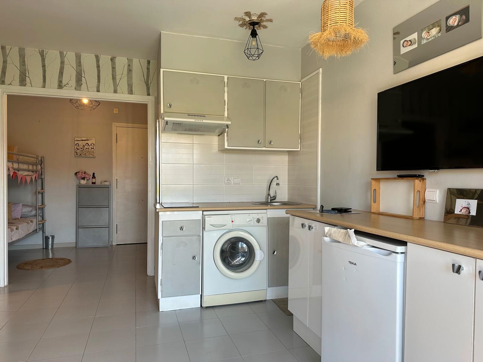 Kitchen of Study for sale in L'Estartit  with Balcony and Community pool