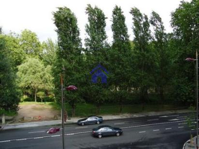 Vista exterior de Pis en venda en Vigo  amb Calefacció, Parquet i Terrassa