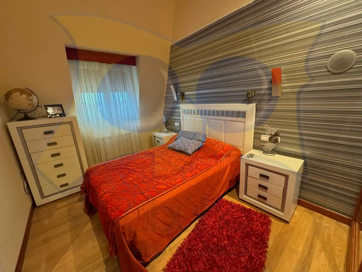 Habitación de Casa o chalet en venta en Carbajosa de la Sagrada con Aire acondicionado, Calefacción y Jardín privado
