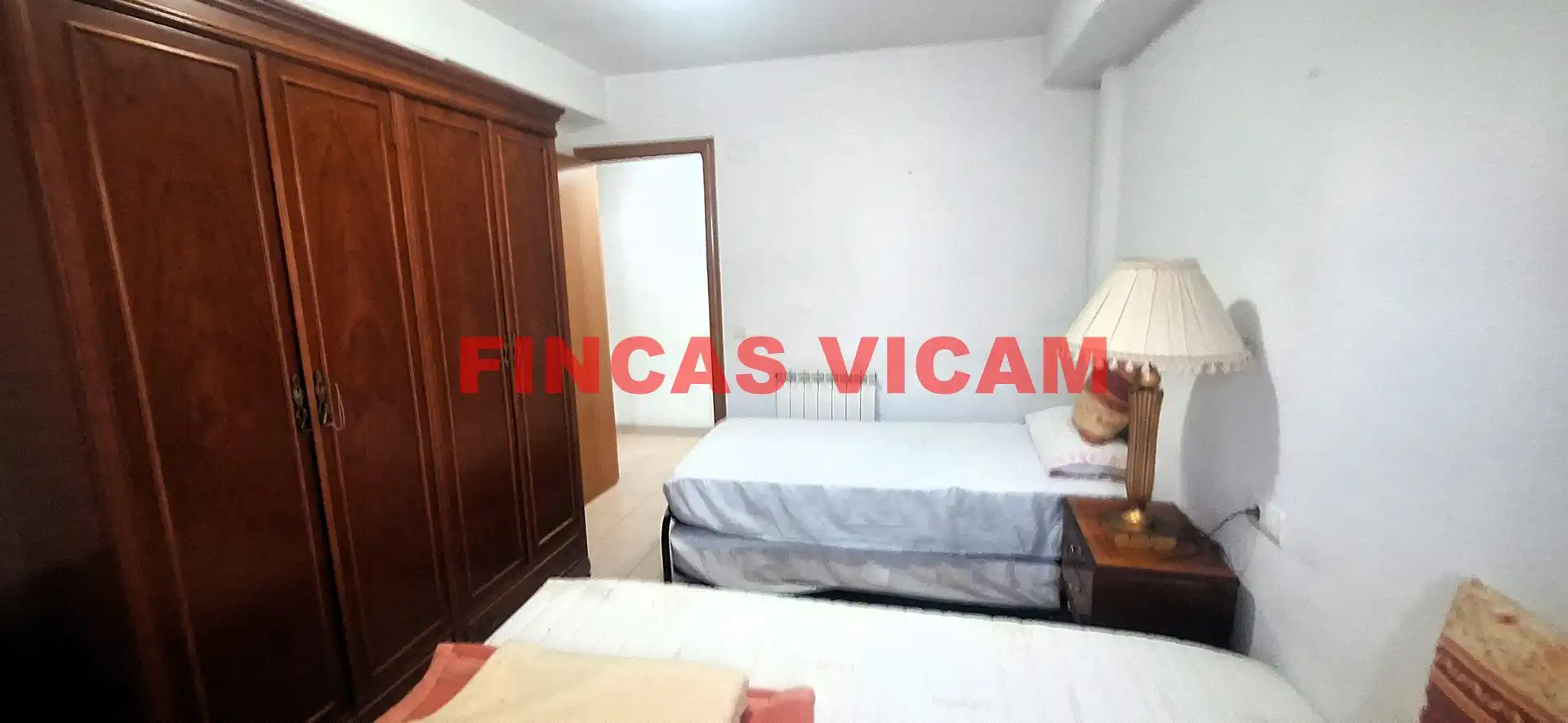 Bedroom of Flat for rent in Ayerbe, Huesca