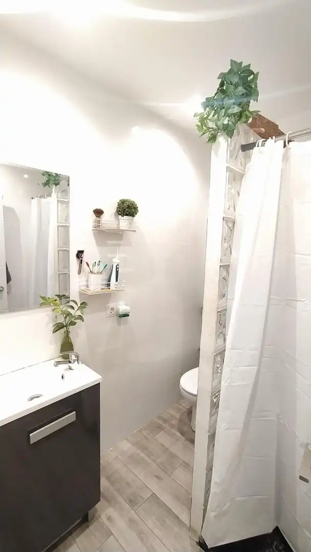 Badezimmer von Wohnung zum Verkauf in Málaga mit Klimaanlage und Terrasse