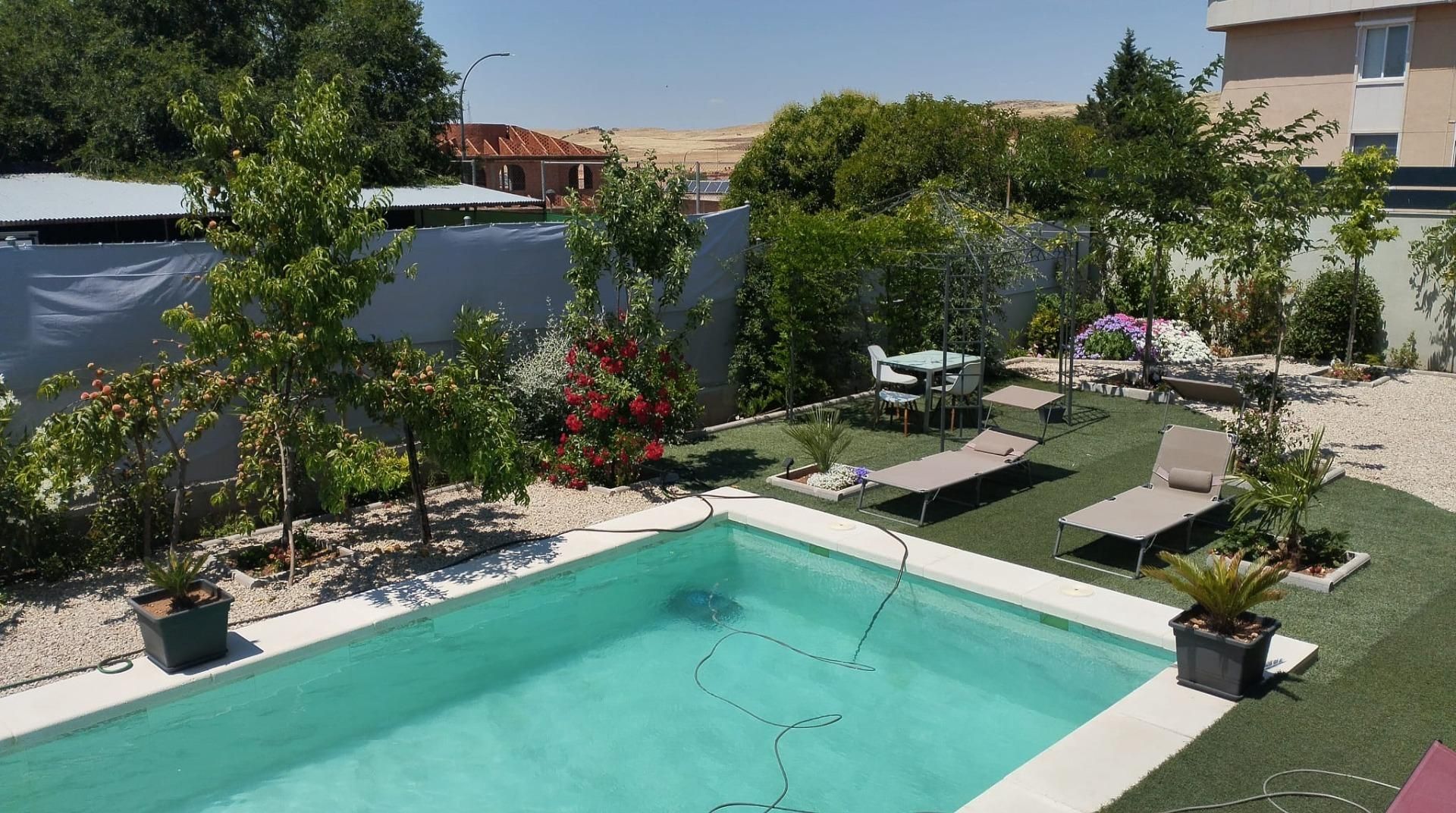 Piscina de Casa o xalet en venda en Poblete amb Calefacció, Jardí privat i Terrassa