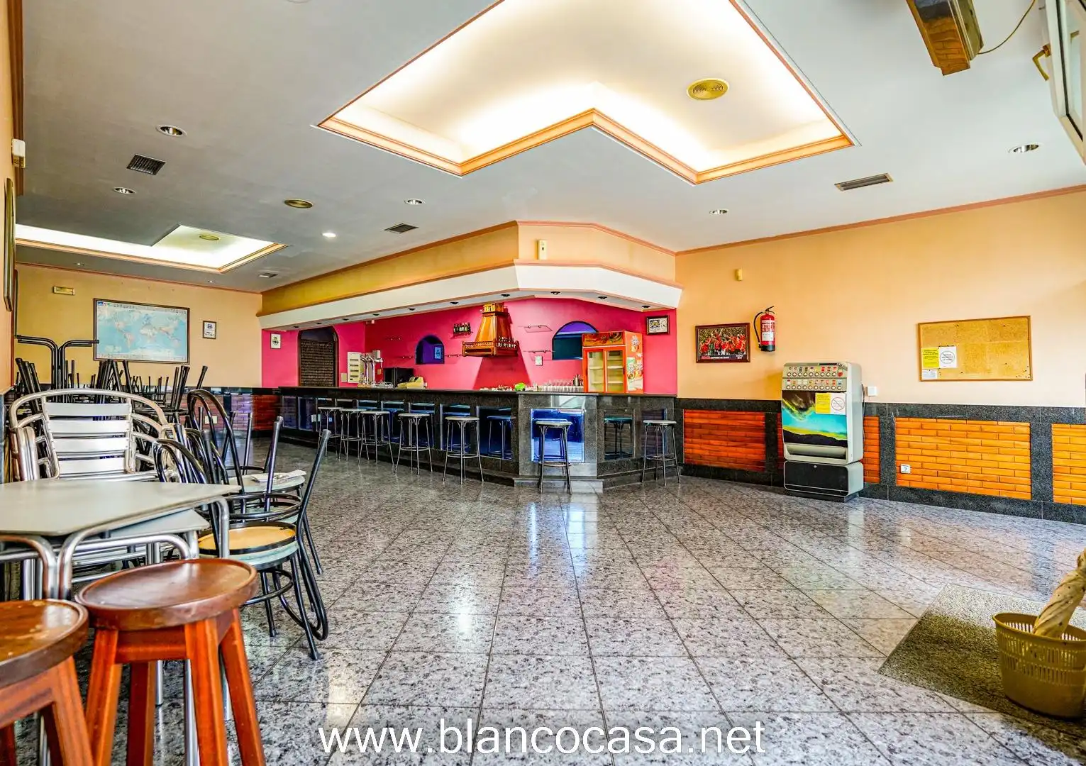 Commercial properties for rent in A Laracha    with Furnished