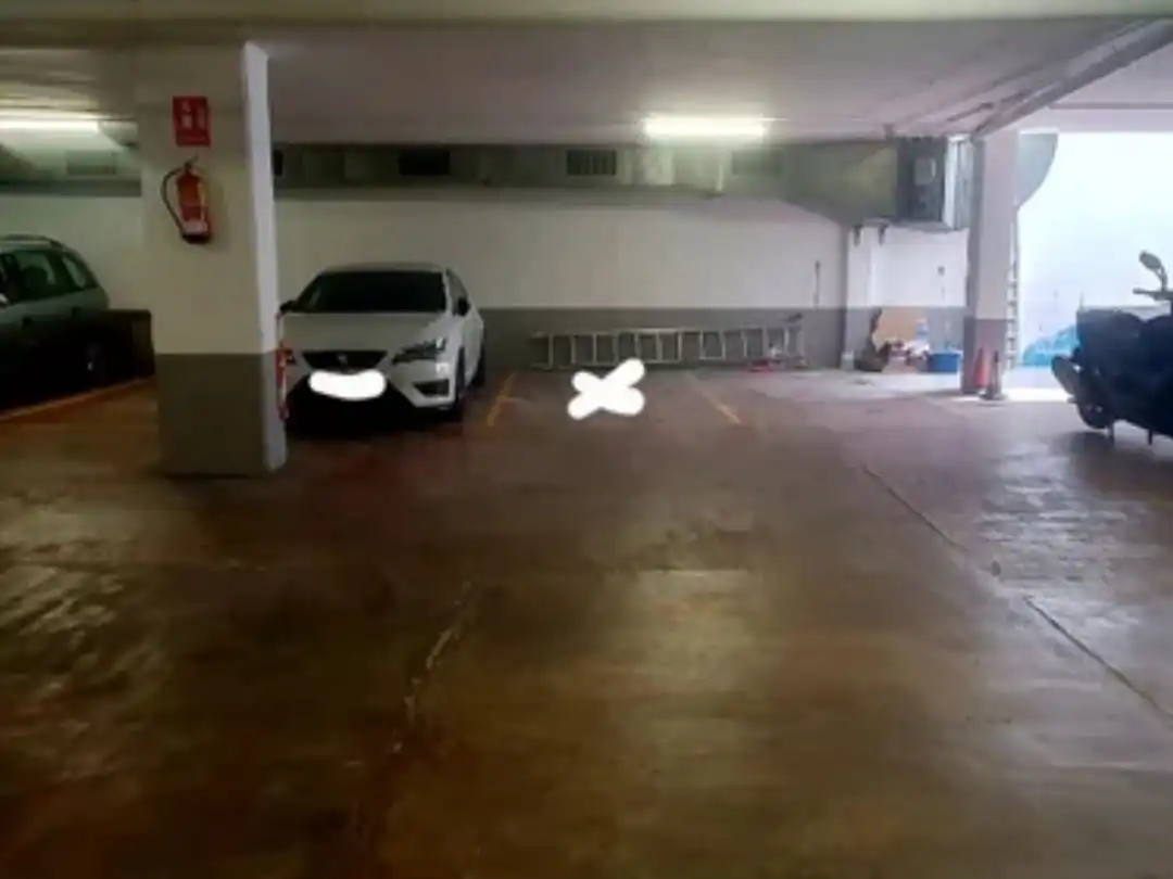 Einzelparkplatz zum Verkauf in Bejar 79, imagen 2