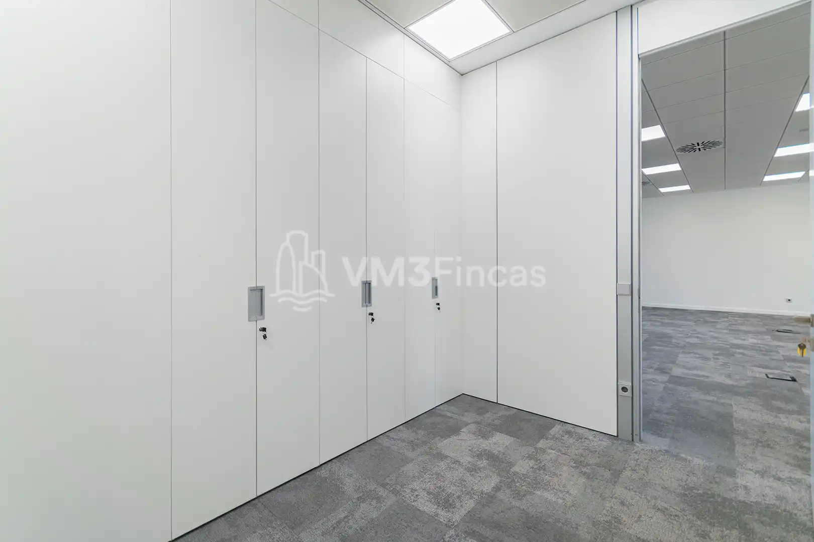 Büro zur Miete in El Prat de Llobregat mit Klimaanlage, Heizung und Terrasse