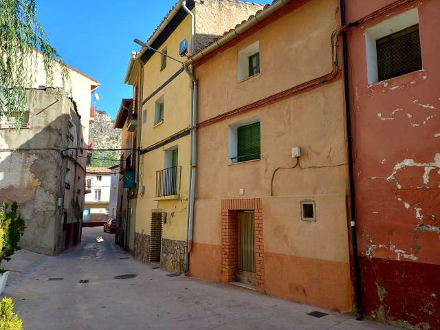 Casa-chalet en Venta en Santiago Ramón Y Cajal, 12 en Alhama de Aragón