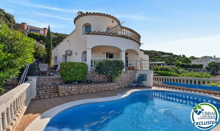 Casa amb piscina en venda a Carrer Bèlgica, imagen 3