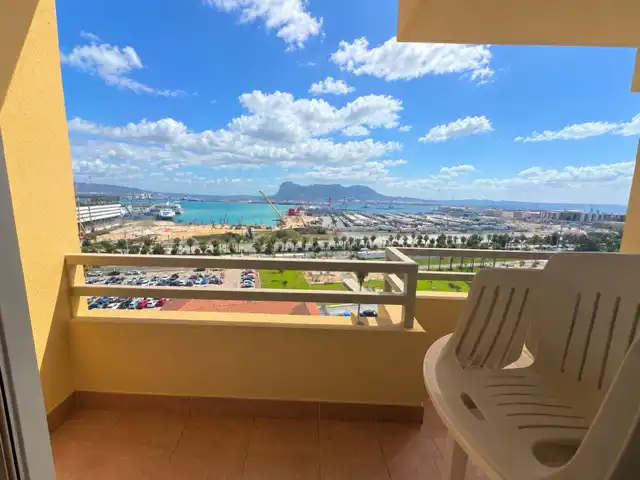 Flat with lift for sale in Calle Emilio Burgos