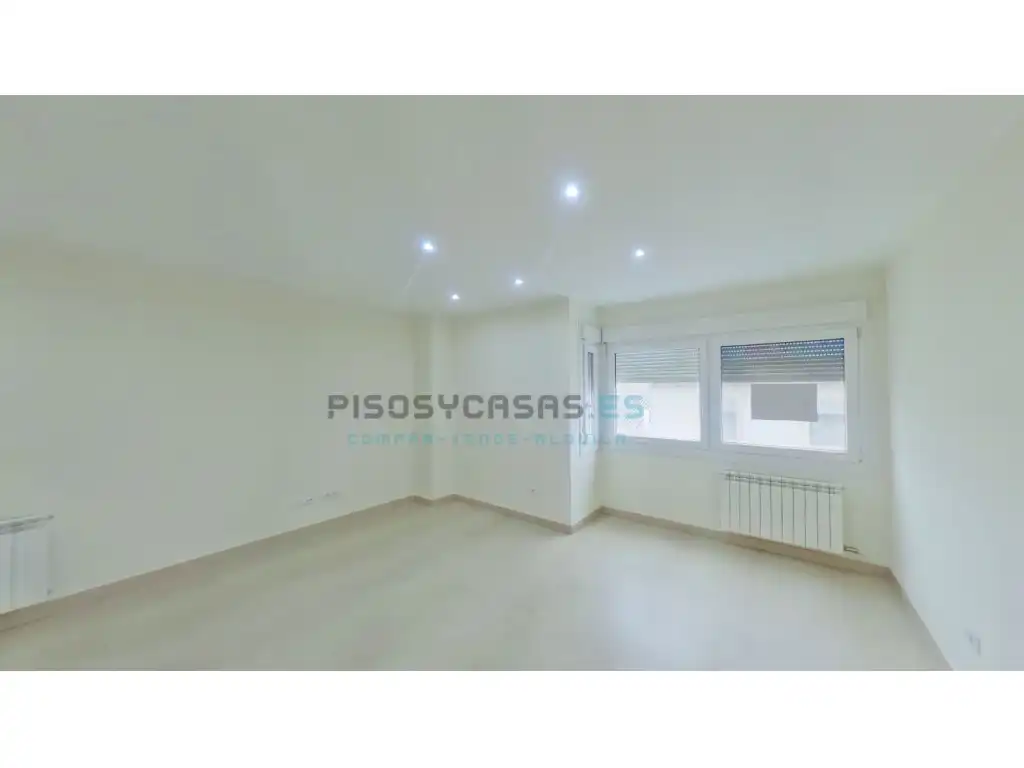 Flat for sale in Tauste  with Air Conditioner, Oven and Washing machine