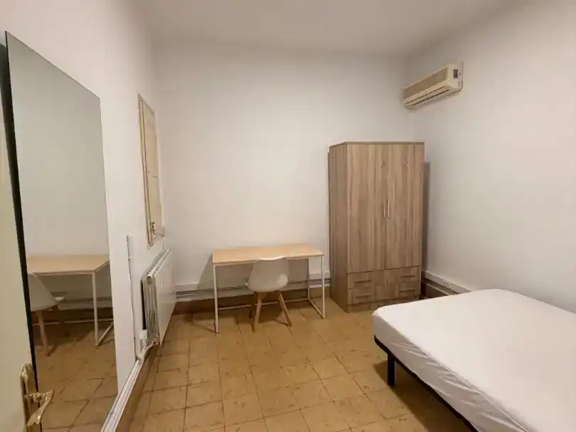Bedroom of Flat for rent in Instituts - Universitat