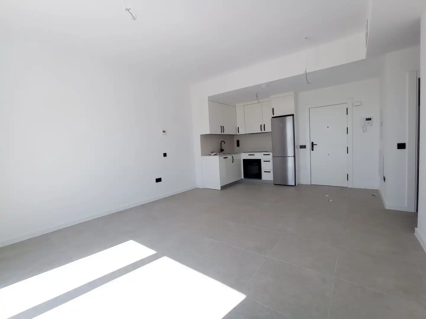 Cuina de Apartament de lloguer en Fuengirola amb Aire condicionat, Calefacció i Terrassa