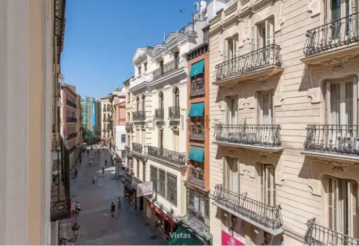 Flat for rent in Calle de Postas, Sol